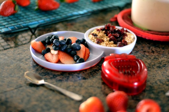 Children Breakfast Idea - berries & oatmeal with brown sugar and cranberries... Are you eating breakfast?  Find out why this meal is definitely not the one to skip! hhmomma.com